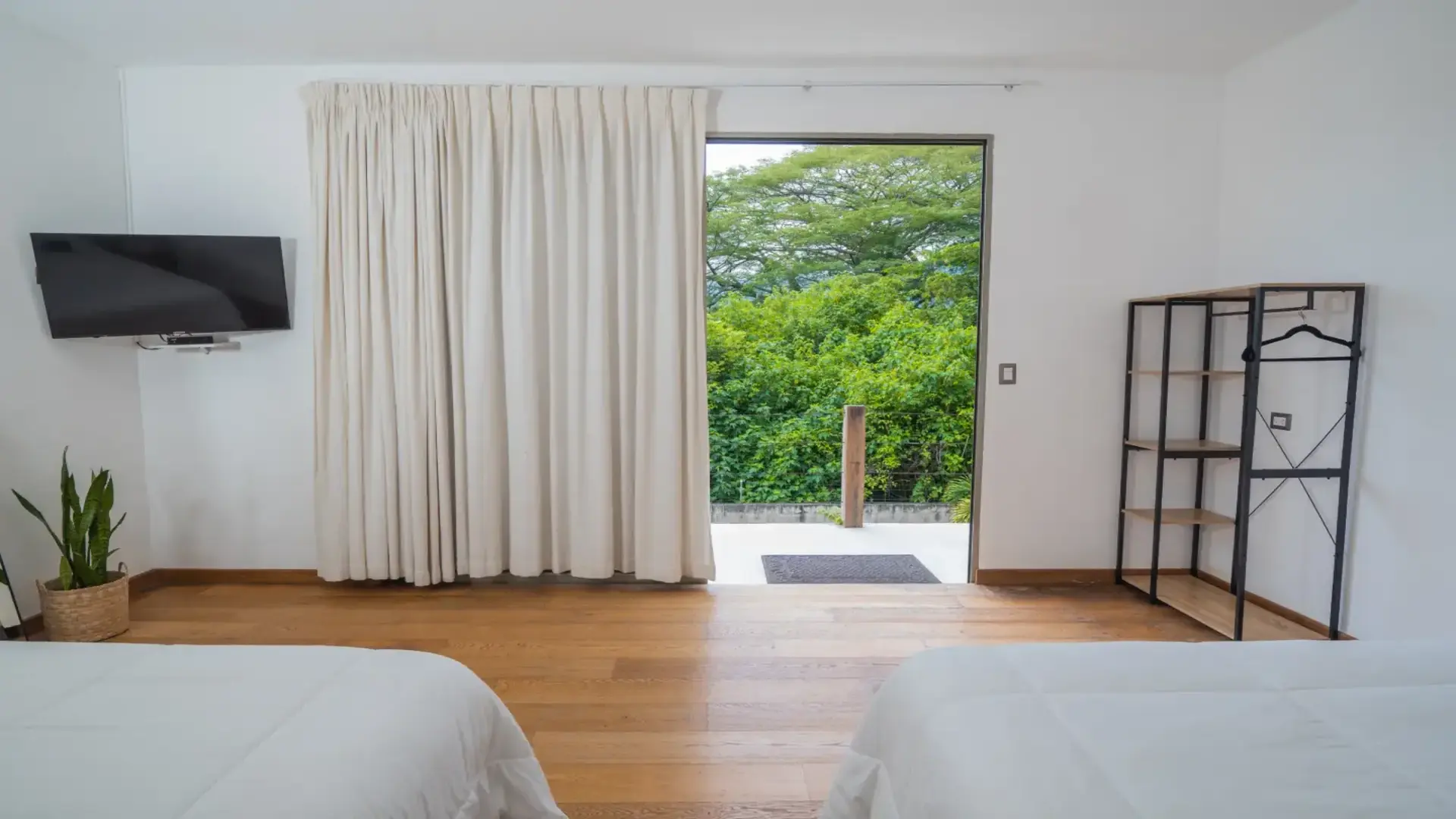 Seaside Room